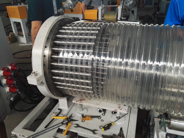 Пресс-форма спирального стержня для экструзии воздуховодов из ТПУ